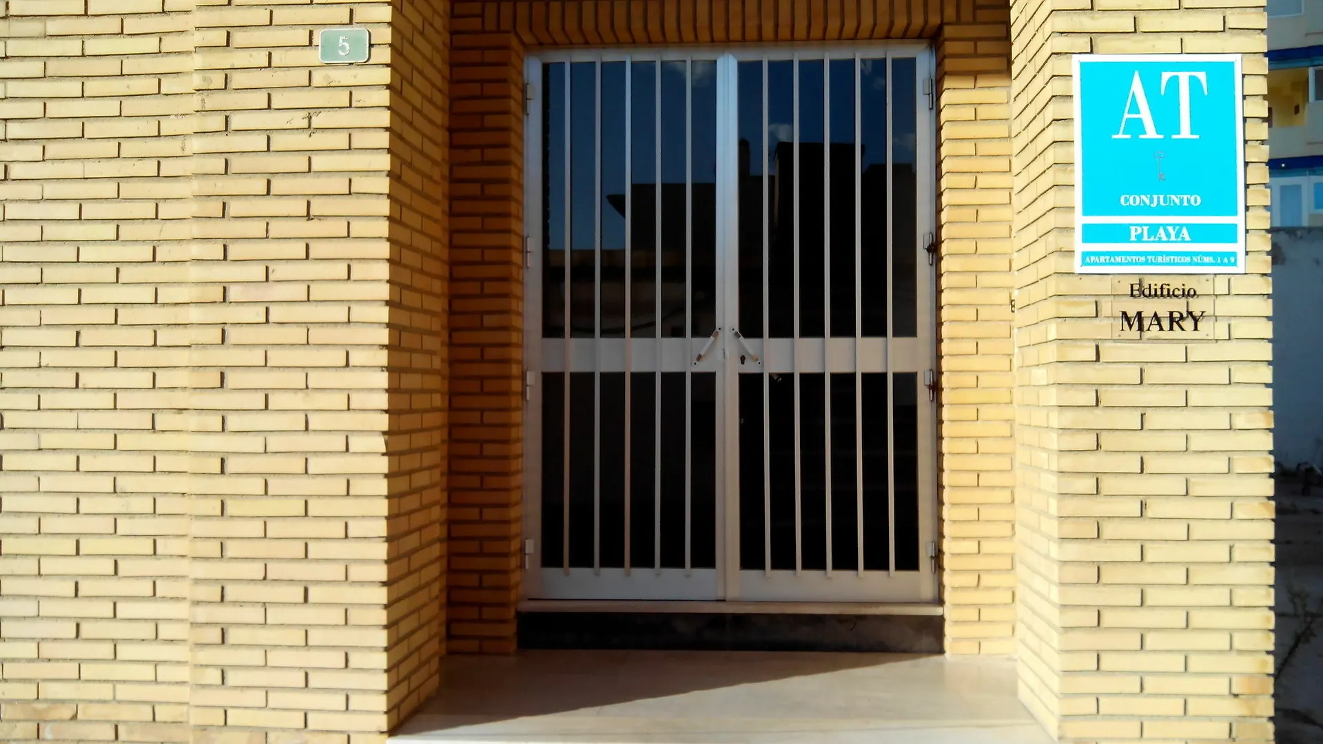 פואנגירולה Apartamentos Mary דירה